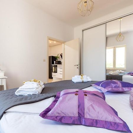 Luxa 5 Min Old Town, 10 Min Airport Apartment โตรกีร์ ภายนอก รูปภาพ