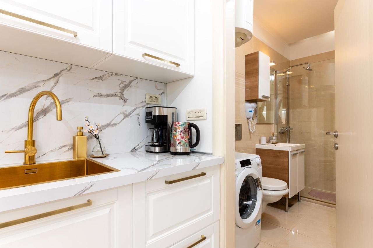 Luxa 5 Min Old Town, 10 Min Airport Apartment โตรกีร์ ภายนอก รูปภาพ
