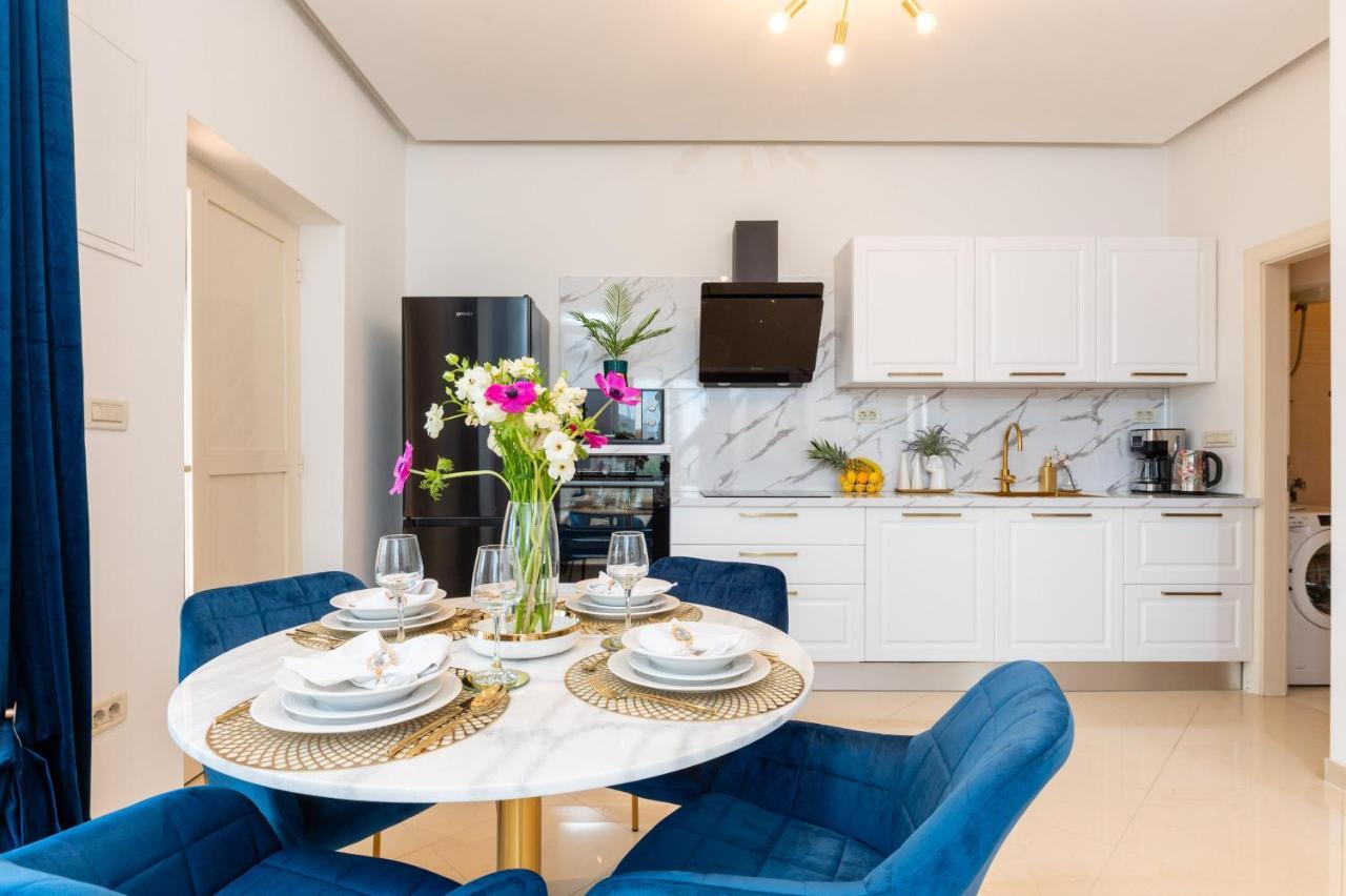 Luxa 5 Min Old Town, 10 Min Airport Apartment โตรกีร์ ภายนอก รูปภาพ
