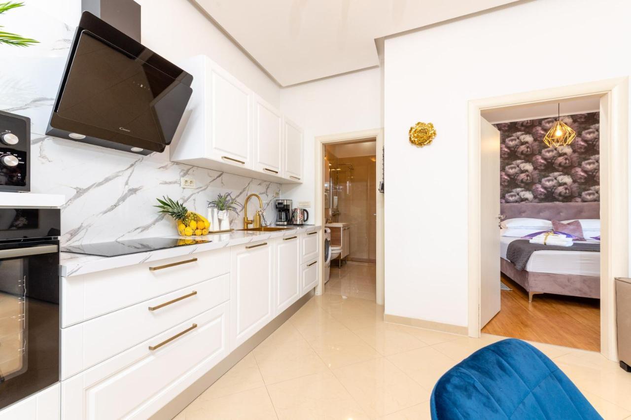 Luxa 5 Min Old Town, 10 Min Airport Apartment โตรกีร์ ภายนอก รูปภาพ