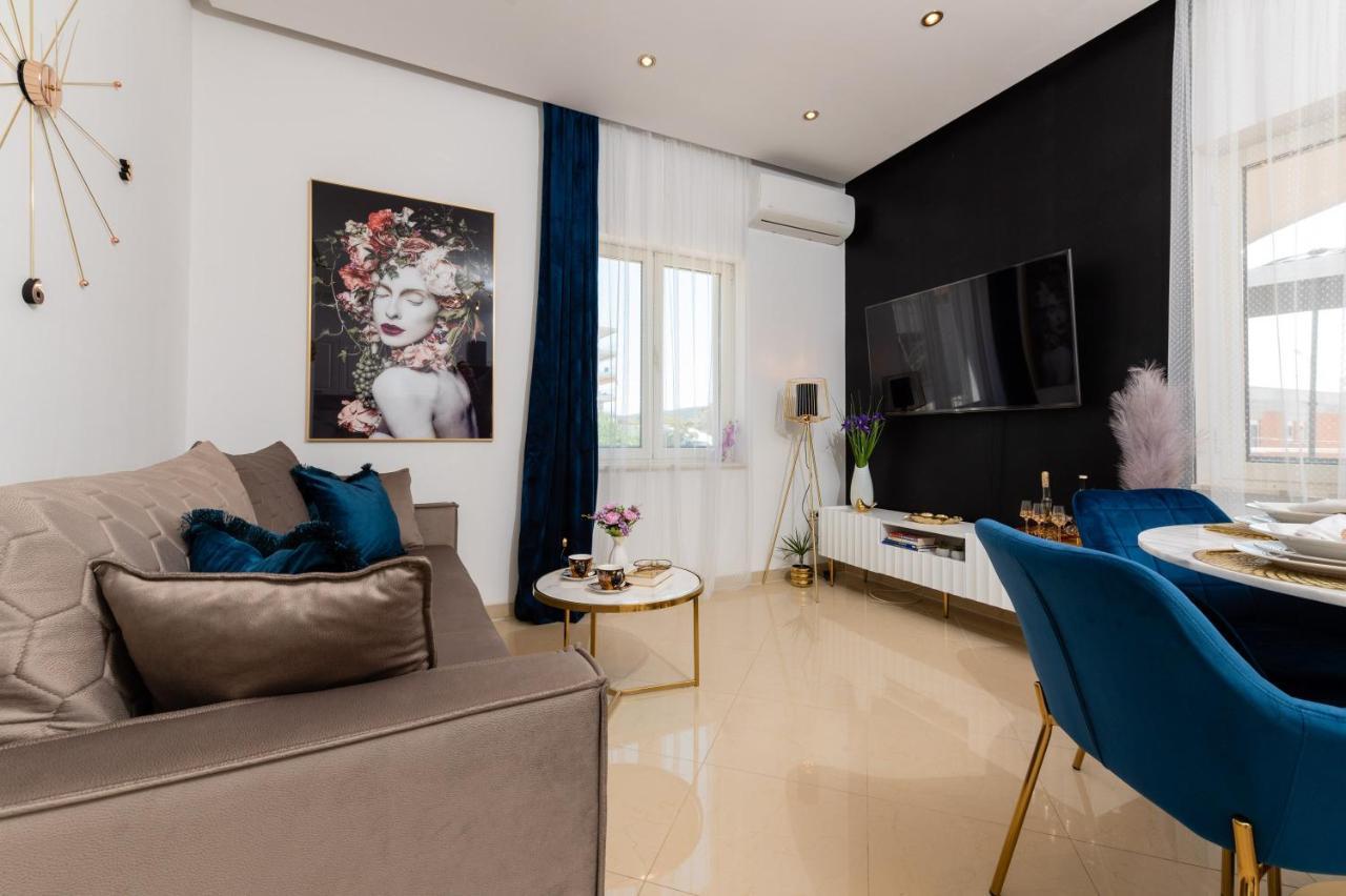 Luxa 5 Min Old Town, 10 Min Airport Apartment โตรกีร์ ภายนอก รูปภาพ