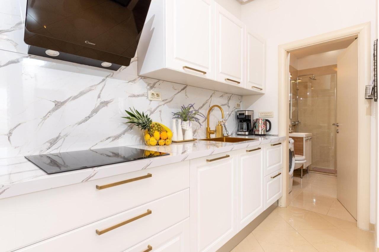 Luxa 5 Min Old Town, 10 Min Airport Apartment โตรกีร์ ภายนอก รูปภาพ