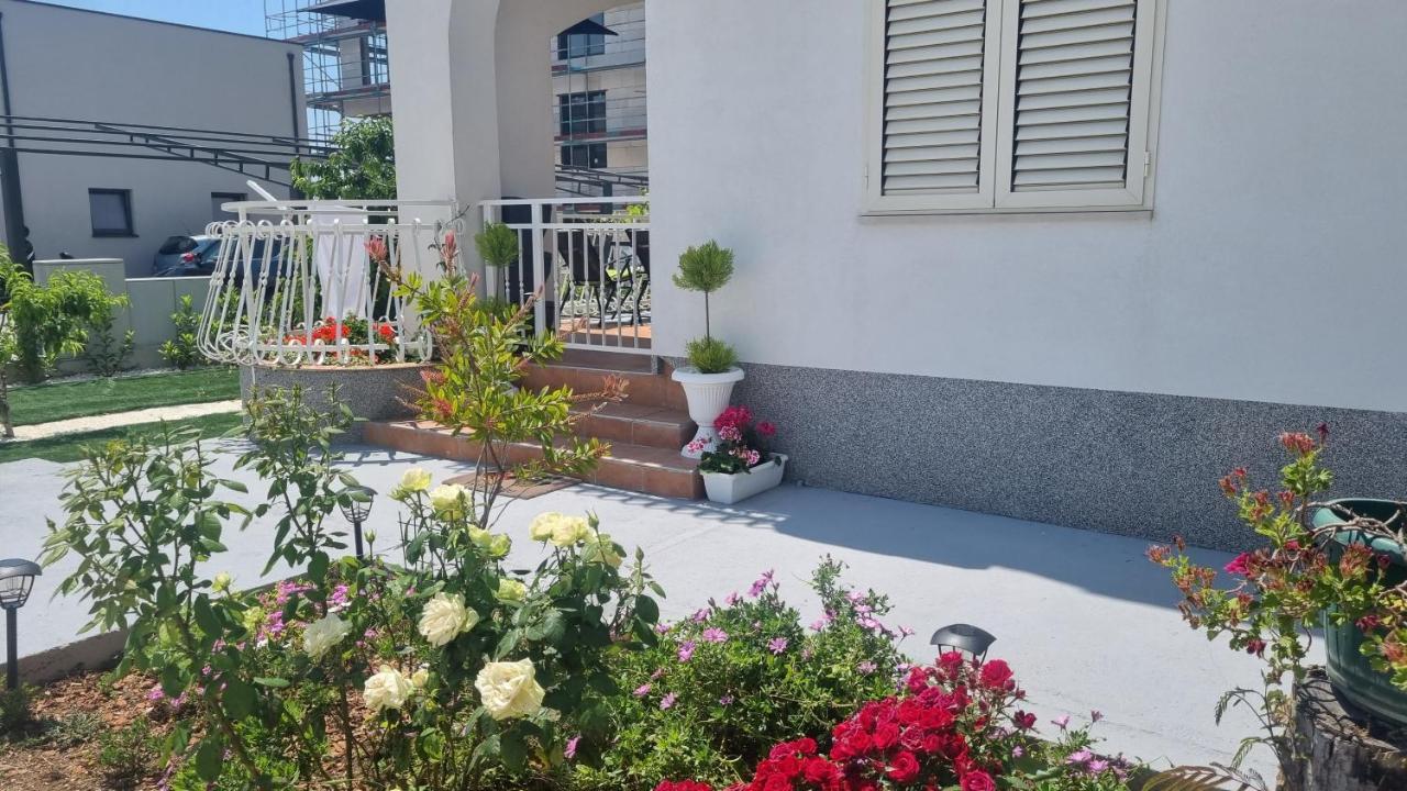 Luxa 5 Min Old Town, 10 Min Airport Apartment โตรกีร์ ภายนอก รูปภาพ